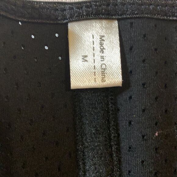 Size Medium black waist trainer.  Train your waist the way YOU want it;) - Picture 3 of 9